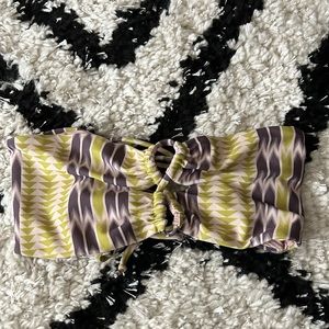 Acacia strapless top in arrow